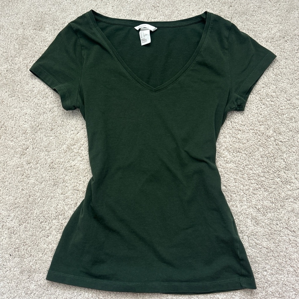 Dark green fitted v-neck tee (H&M)